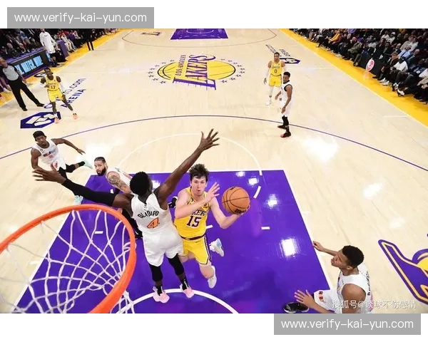 巅峰王座之争：湖人vs热火G1，当紫金豪门撞上铁血迈阿密